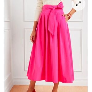 TAFFETA PLEATED FIT & FLARE SKIRT- Hot pink (no belt)